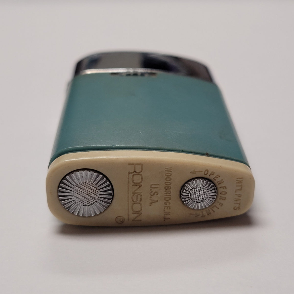 Ronson Varaflame Windlite Blue & Chrome Lighter