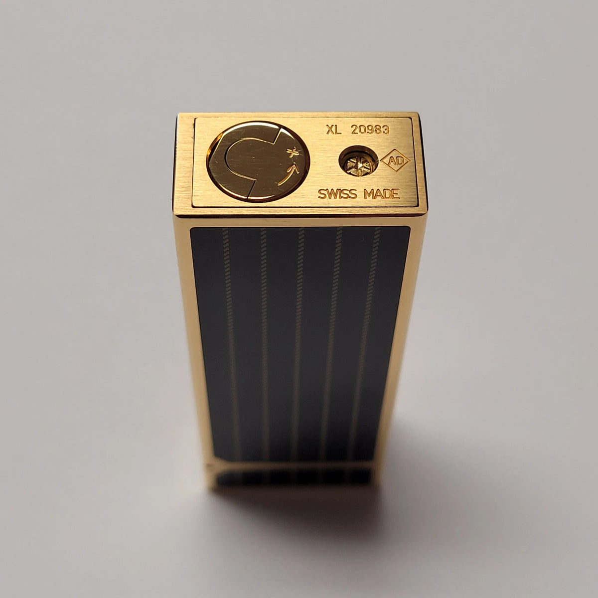 Alfred Dunhill Rollagas 2 Gold Plated Black Lacquer Lighter