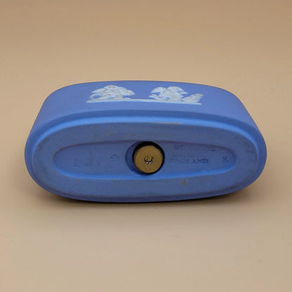 Vintage Ronson Four Seasons Wedgwood Table Lighter