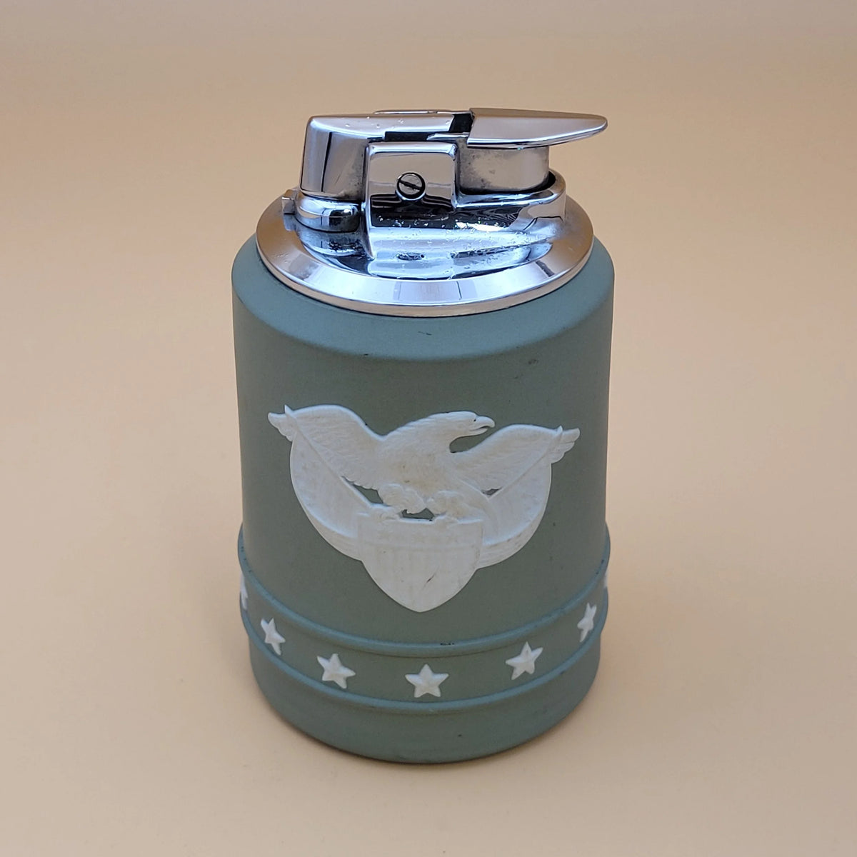 1950s Ronson Wedgwood Patriotic Green Table Lighter
