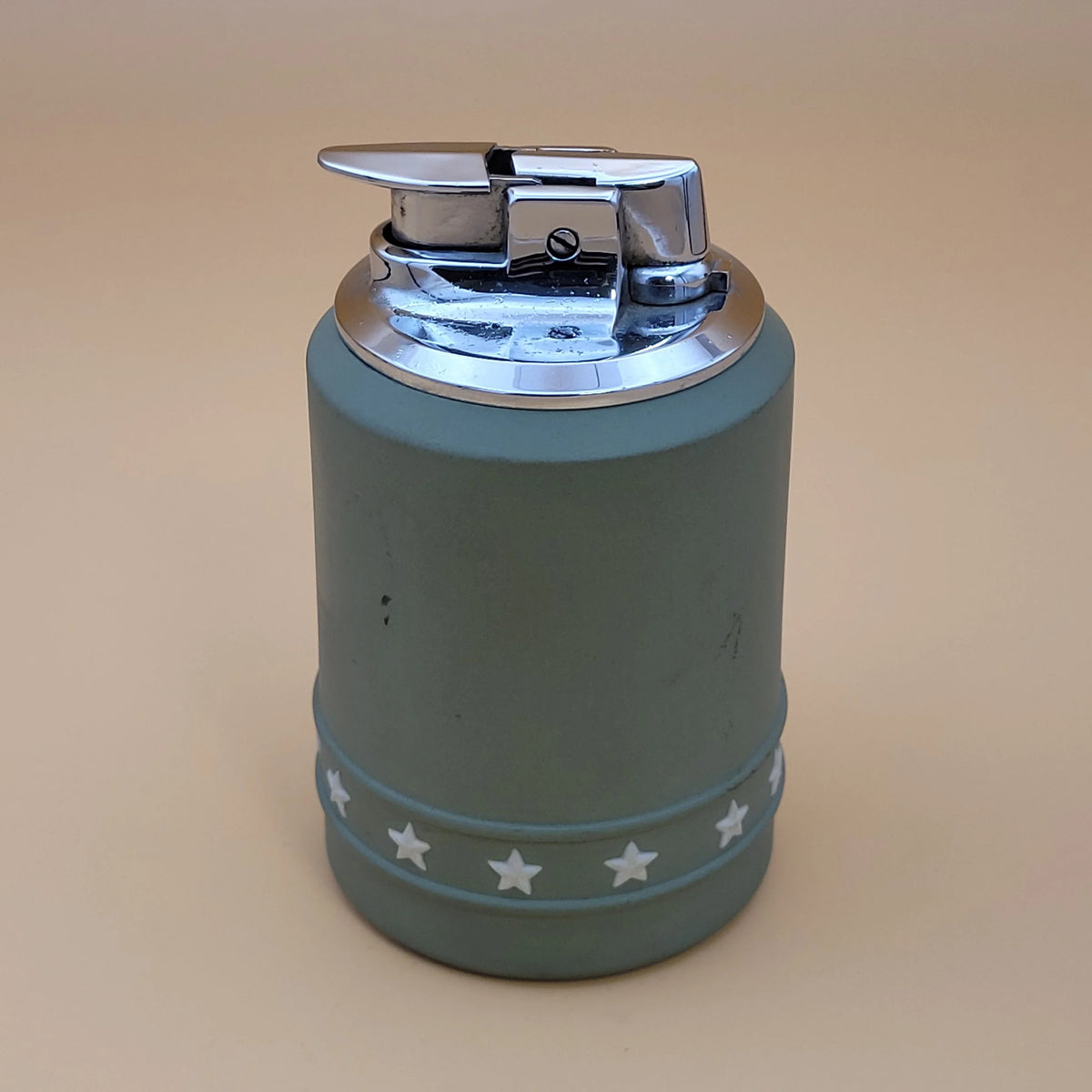1950s Ronson Wedgwood Patriotic Green Table Lighter