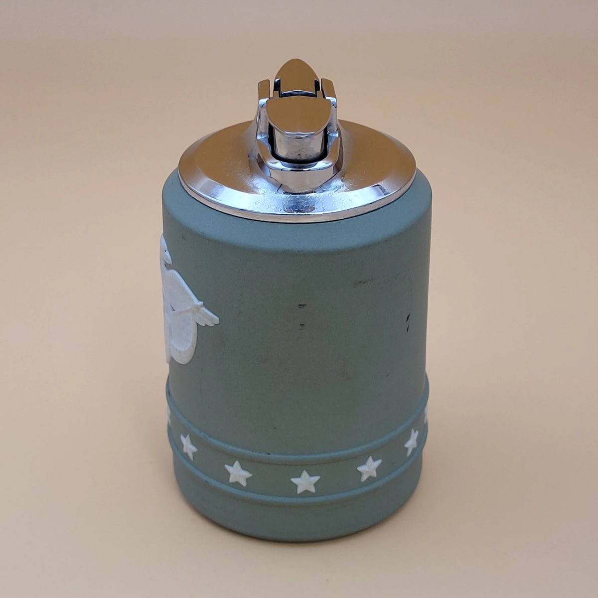 1950s Ronson Wedgwood Patriotic Green Table Lighter