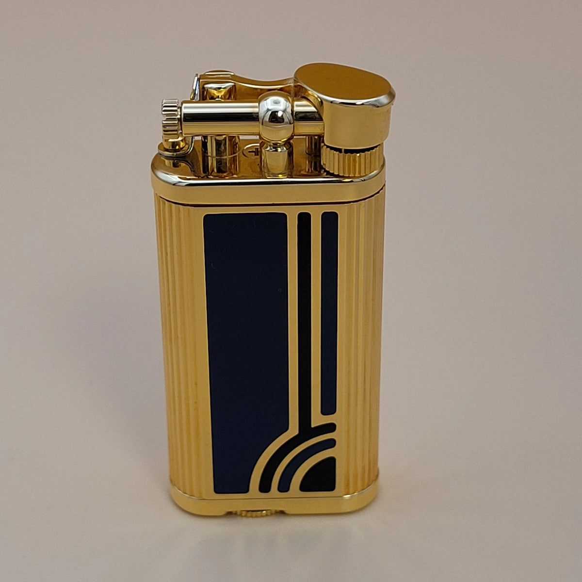 Alfred Dunhill Unique Ocean View Lift Arm Lighter
