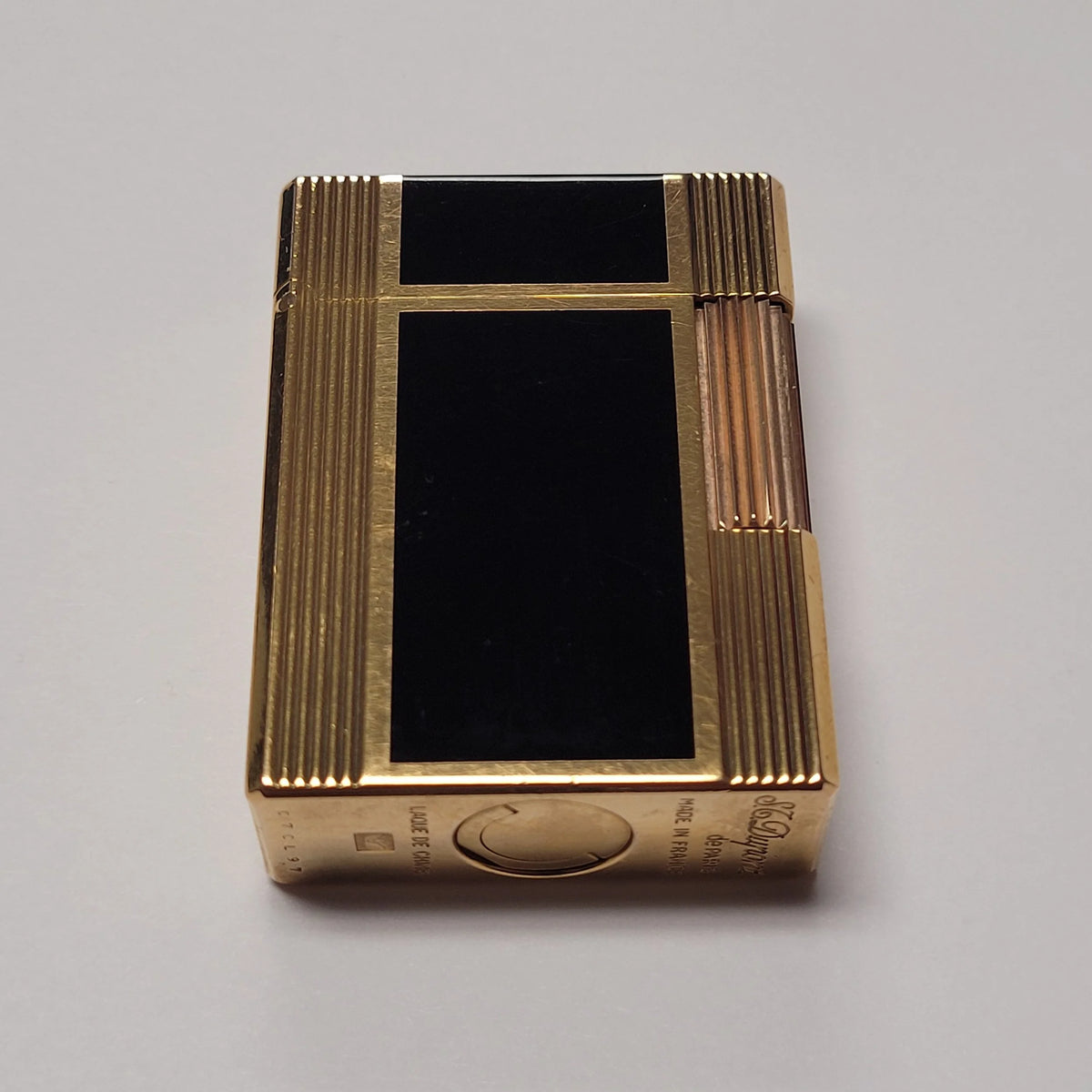 S.T. Dupont Ligne 1 Black Lacquer Gold Plated Lighter