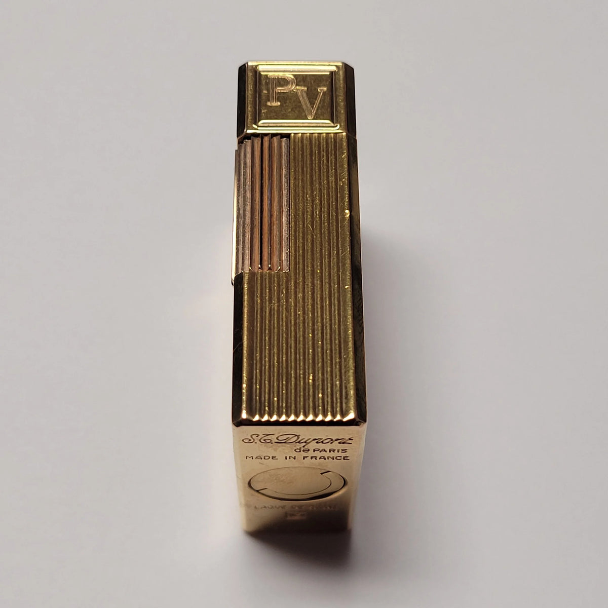 S.T. Dupont Ligne 1 Black Lacquer Gold Plated Lighter