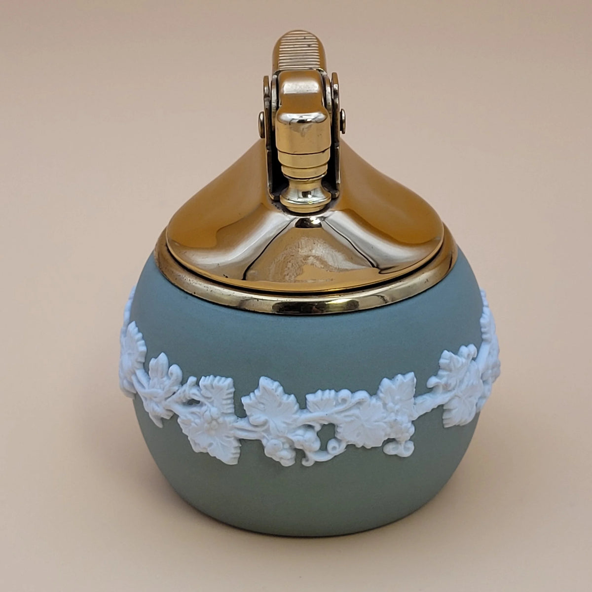 1960s Ronson Wedgwood Royalty Green Table Lighter