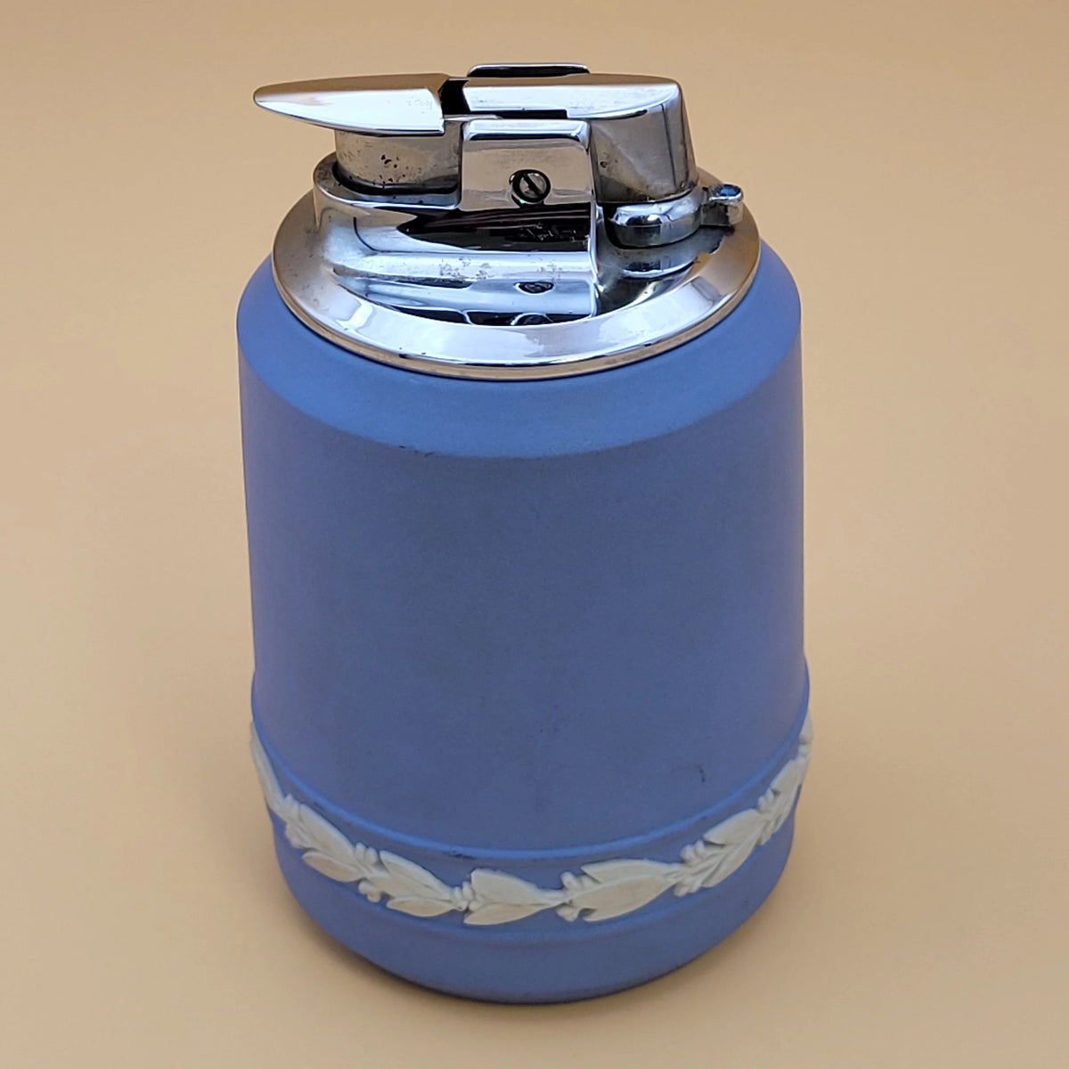1950s Ronson Wedgwood Julius Caesar Table Lighter