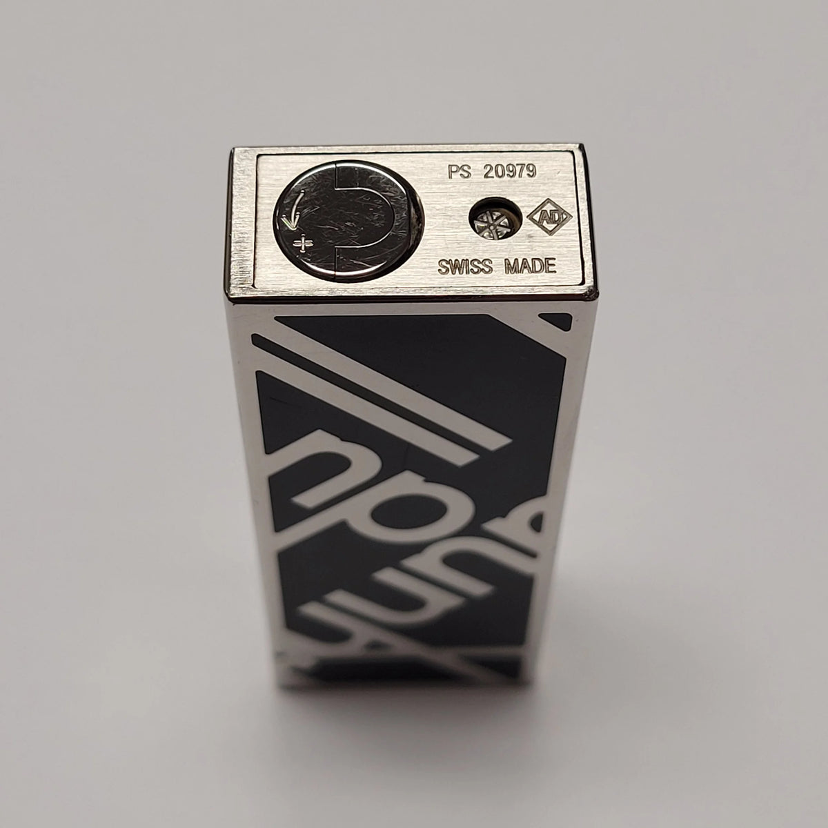 Alfred Dunhill Rollagas 2 Logo Black Lacquer Lighter