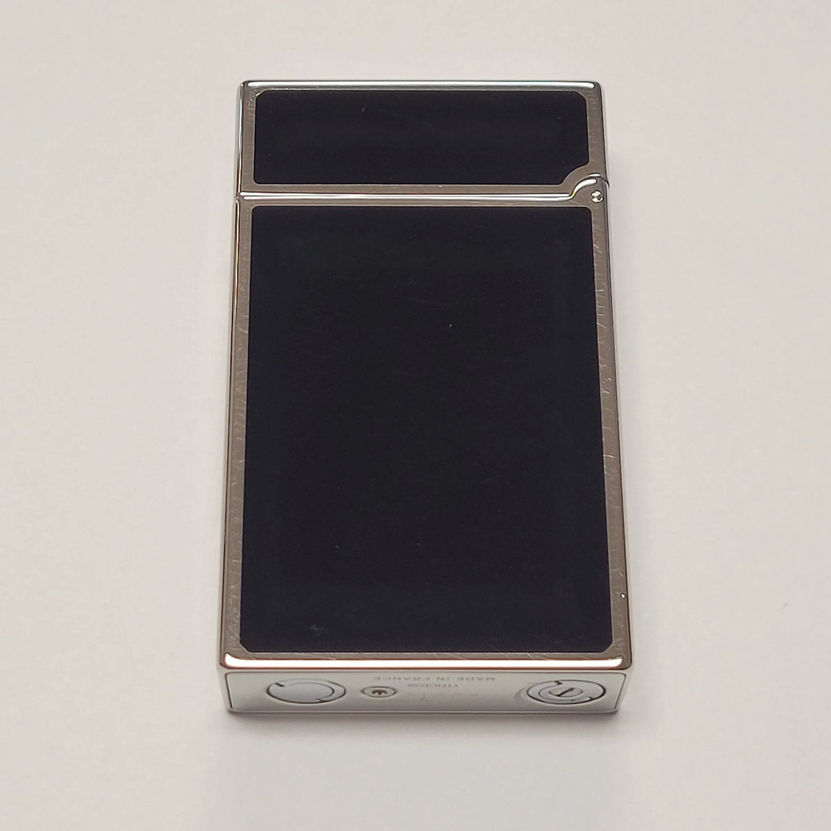 S.T. Dupont Le Grand Black Lacquer Lighter C23010