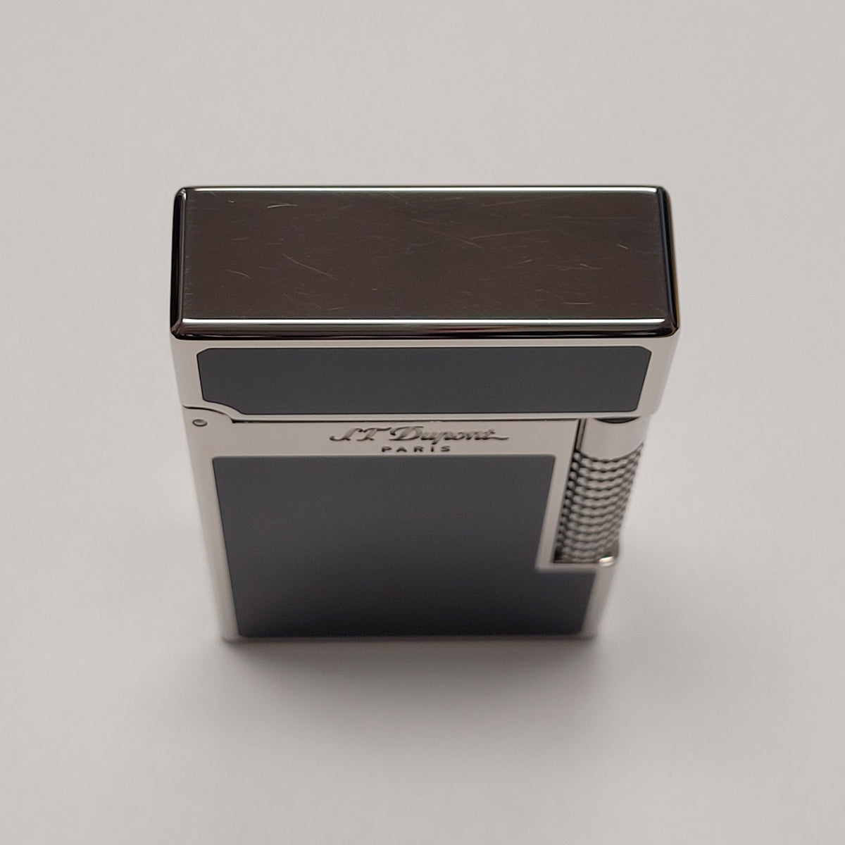 S.T. Dupont Le Grand Black Lacquer Lighter C23010