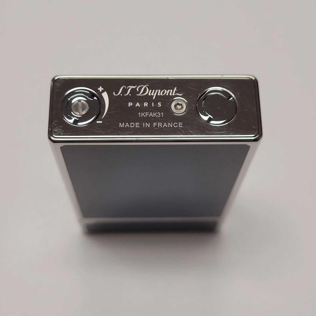 S.T. Dupont Le Grand Sunburst Blue Lacquer Lighter C23013