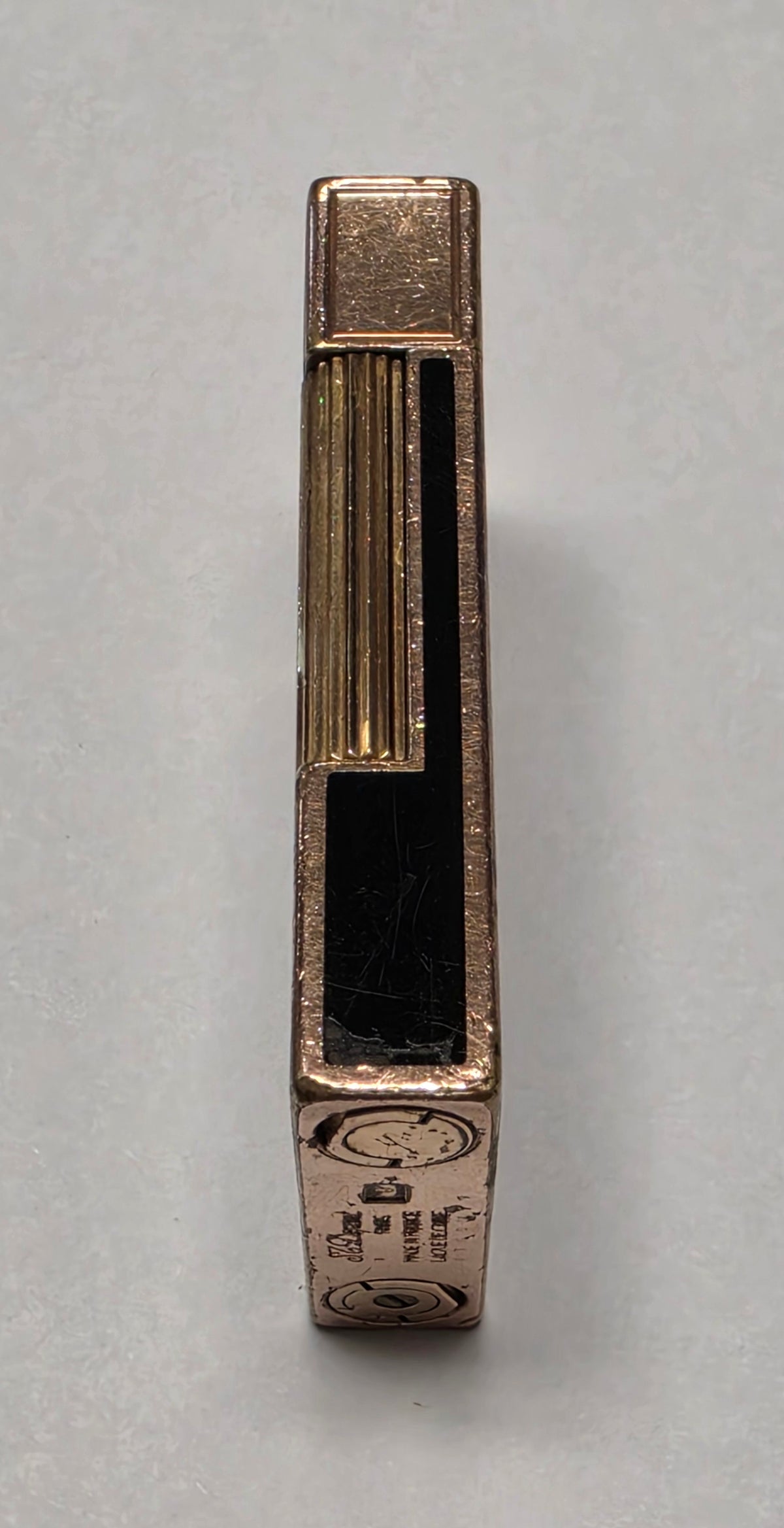 S.T. Dupont Ligne 2 Gold Plated & Black Lacquer Lighter
