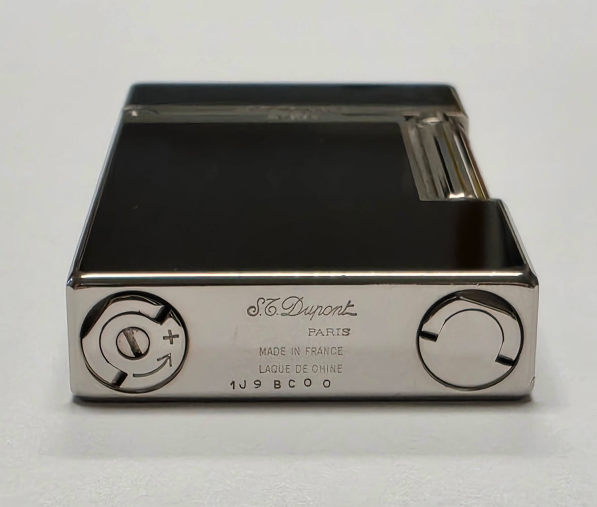 S.T. Dupont Ligne 2 Palladium Plated & Black Lacquer Lighter