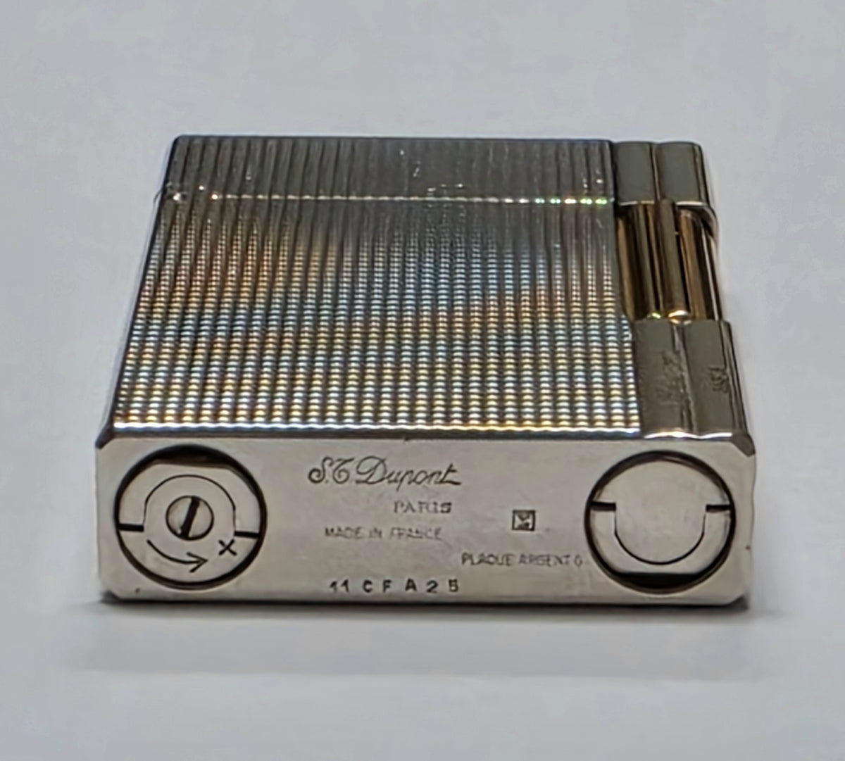 S.T. Dupont Ligne 2 Gatsby Diamond Head Lighter
