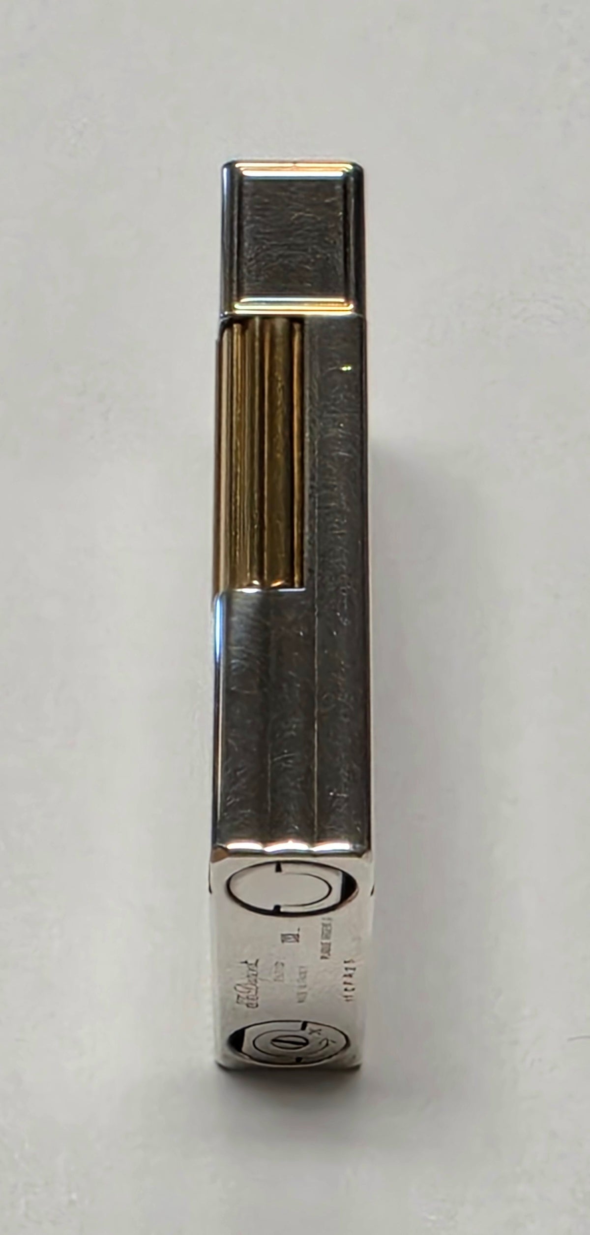 S.T. Dupont Ligne 2 Gatsby Diamond Head Lighter