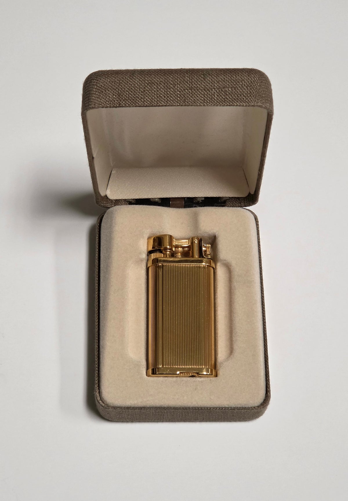 Alfred Dunhill Unique Gold Lines Lift Arm Lighter