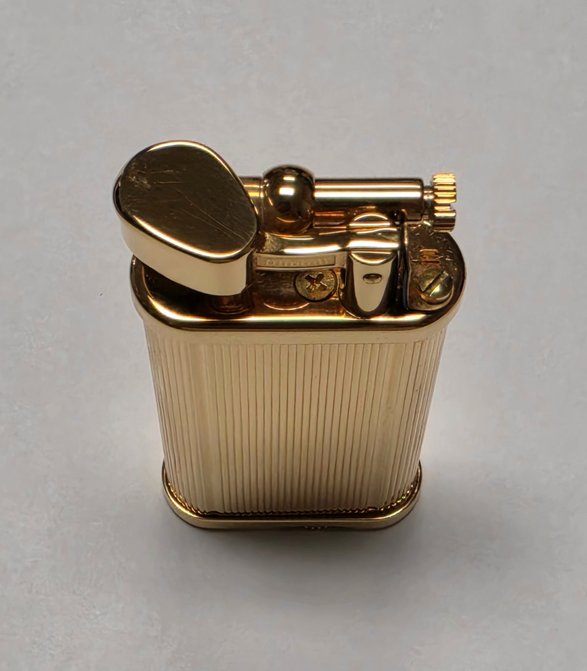 Alfred Dunhill Unique Gold Lines Lift Arm Lighter
